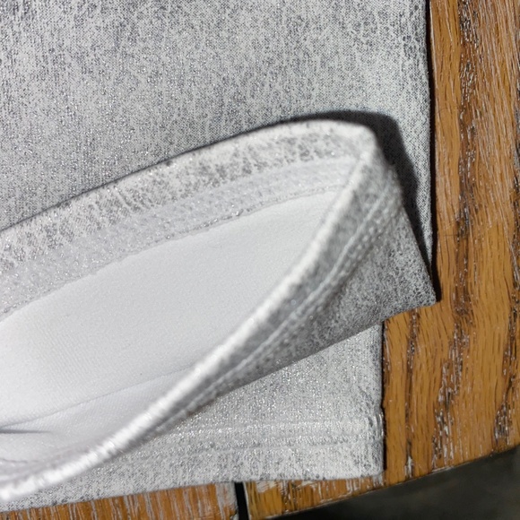 ALO gray 81 nylon,19 spand. metallic print legging - Picture 7 of 7